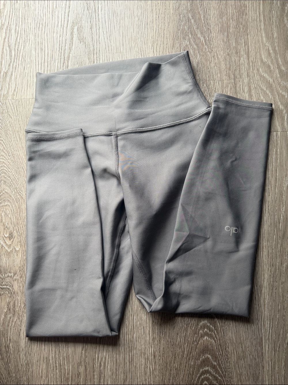 Alo Black Logo Activewear